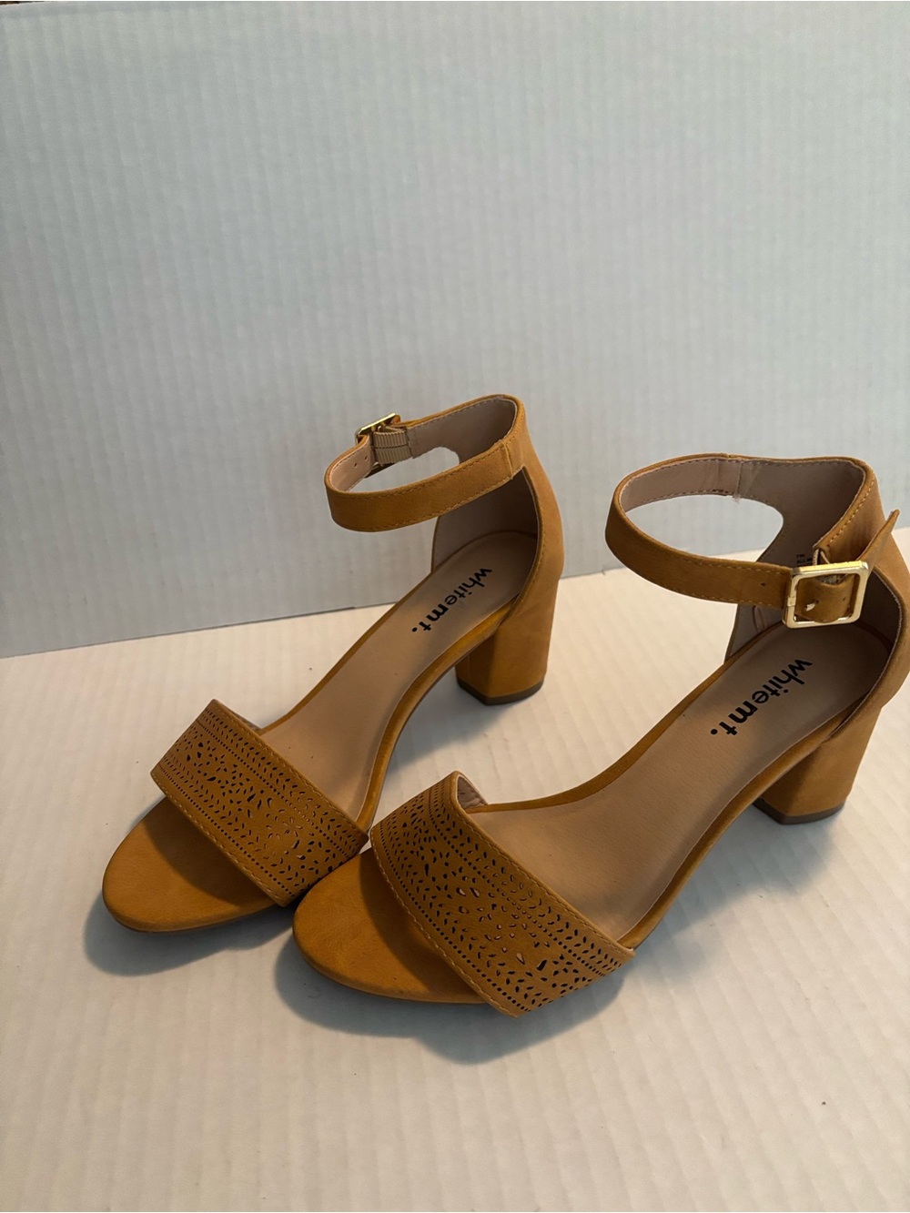 Whitemt. Tan Ankle-Strap Block Heel Sandals size 7